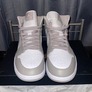 Jordan one mid